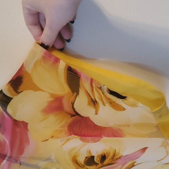 Forever 21 see through yellow and floral shirt - Picture 4 of 6